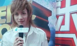 娱乐吃瓜主持人,揭秘娱乐界“吃瓜”主持人的幕后故事